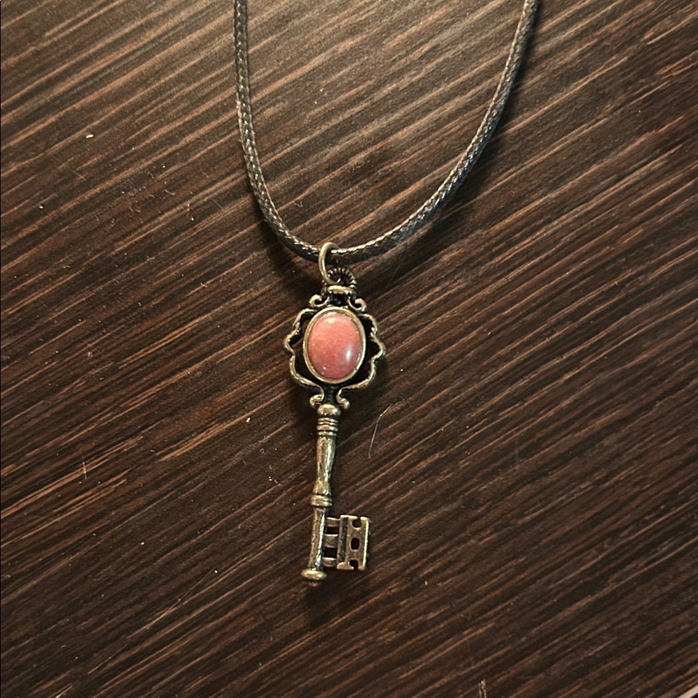 Vintage Key Pendant Necklace with Pink Stone